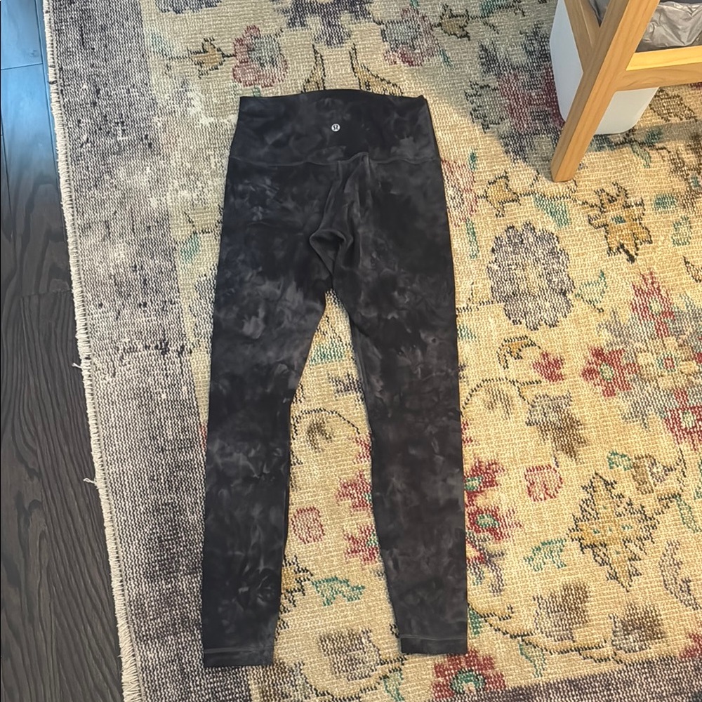 Black Lululemon leggings, size 6